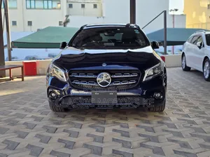 Mercedes-Benz GLA 250 2018 Blue