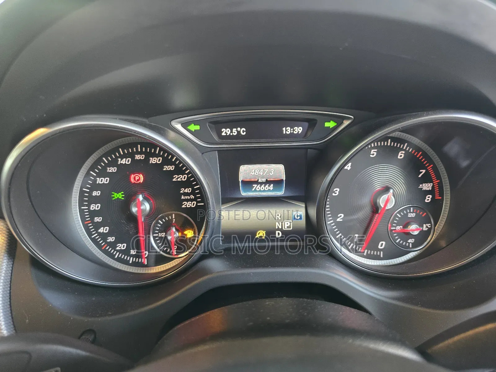 Mercedes-Benz GLA 250 2018 Blue