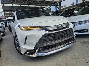 Toyota Harrier 2.0 2021 White
