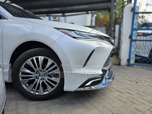 Toyota Harrier 2.0 2021 White