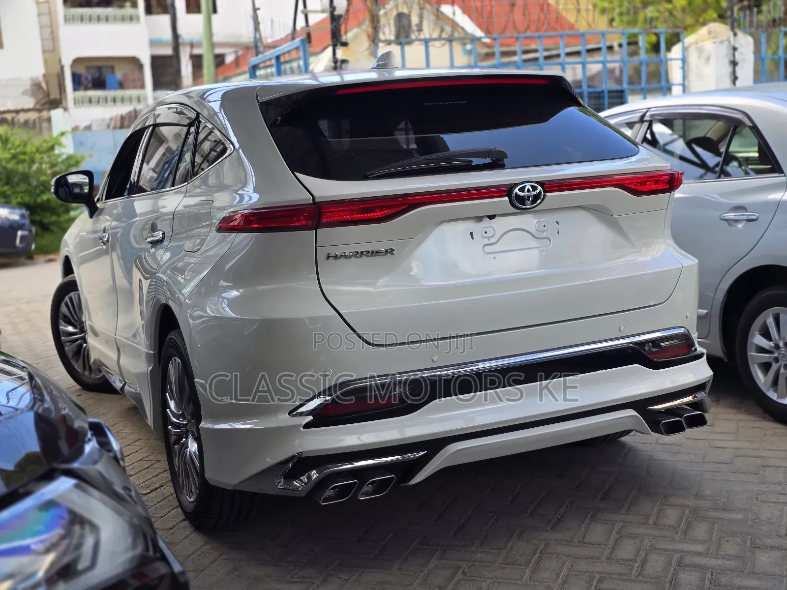 Toyota Harrier 2.0 2021 White