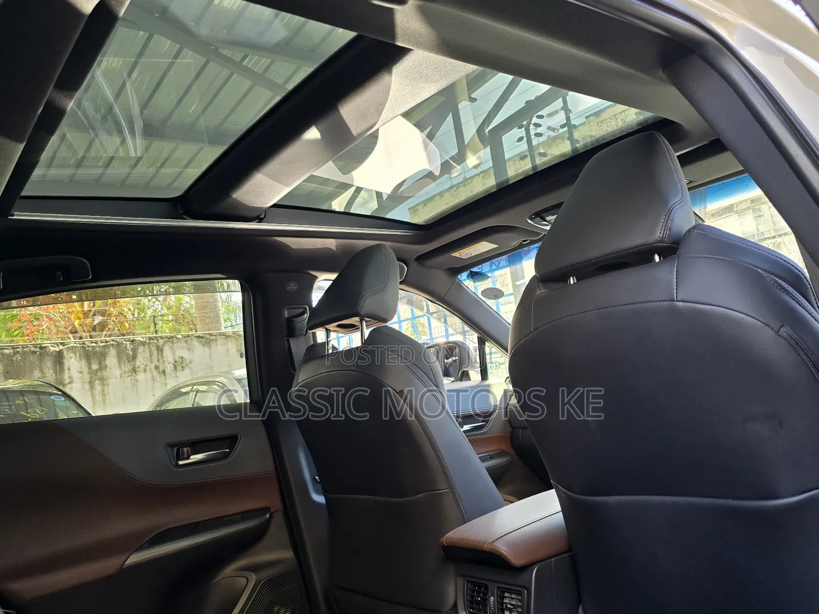 Toyota Harrier 2.0 2021 White