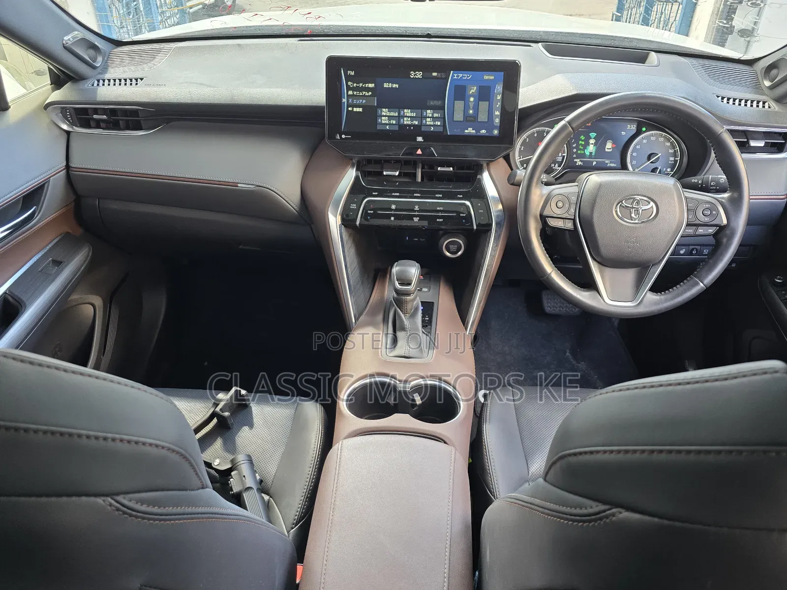 Toyota Harrier 2.0 2021 White