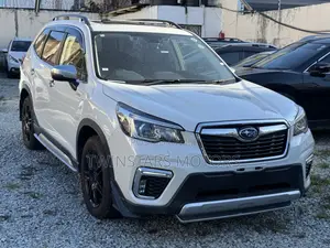 Subaru Forester Touring AWD 2019 White
