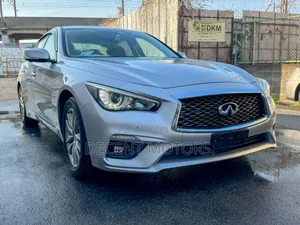 Nissan Skyline 2018 Silver