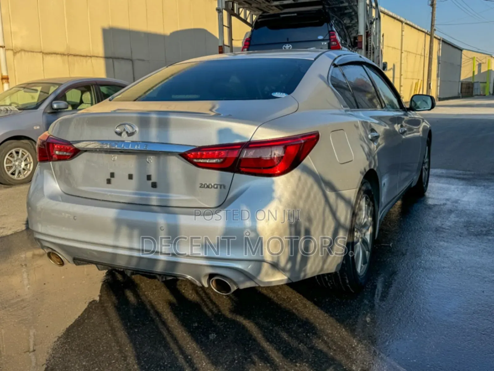 Nissan Skyline 2018 Silver