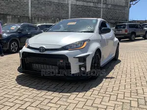 Toyota Yaris 2021 Pearl