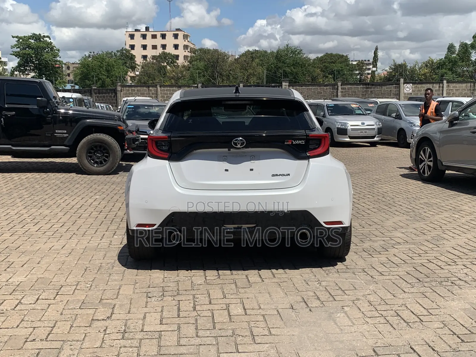 Toyota Yaris 2021 Pearl
