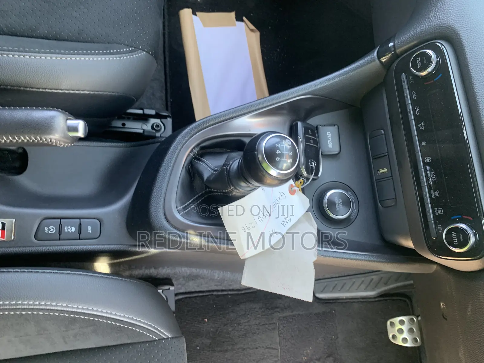 Toyota Yaris 2021 Pearl