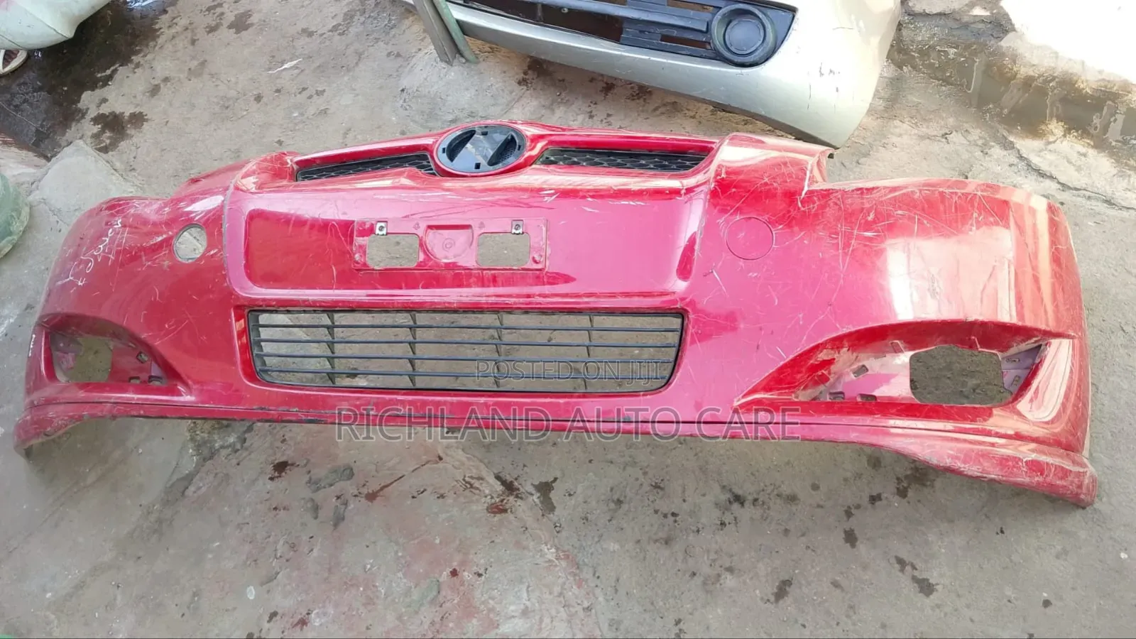 Front Bumper Auris 2007-2011