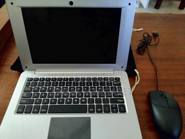 X-tigi HeroBook 64 GB Silver