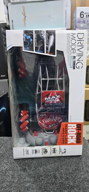 4x4 Lateral Off Road Rock Driving Car - main view