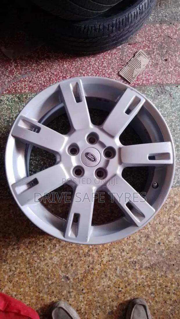 Brand New Range Rover Rim - main view