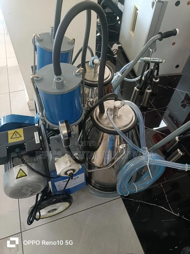 Milking Machine - thumbnail 4