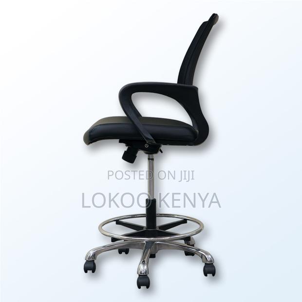 Office Chair: High Adjustable Clerical Office Desk