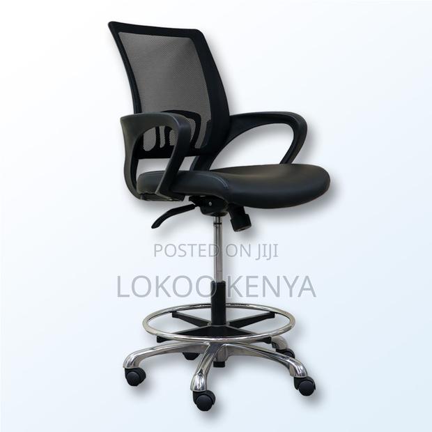 Office Chair: High Adjustable Clerical Office Desk - thumbnail 3