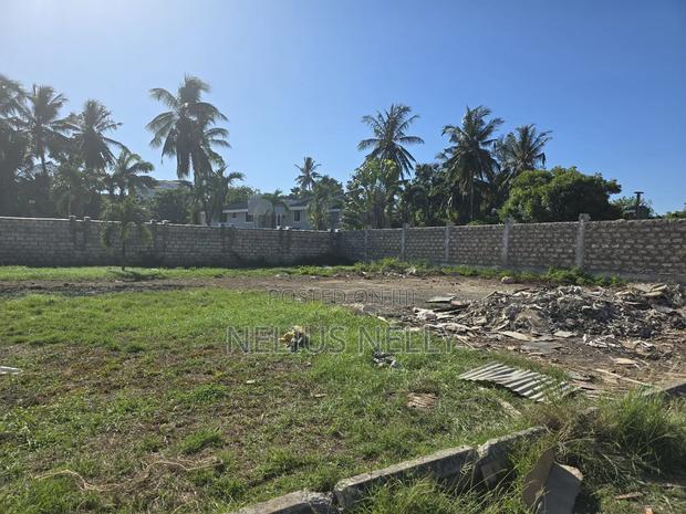 Nyali 1/4 Acre Plot for Sale - thumbnail 2