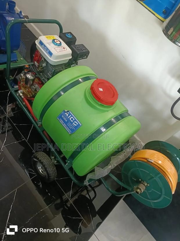 Boom Sprayer - thumbnail 2