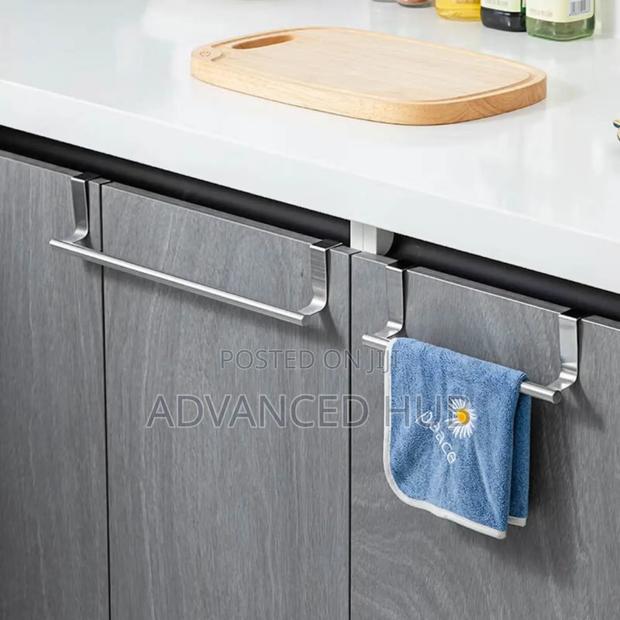 Kitchen Cabinet Door Towel Bar - thumbnail 4