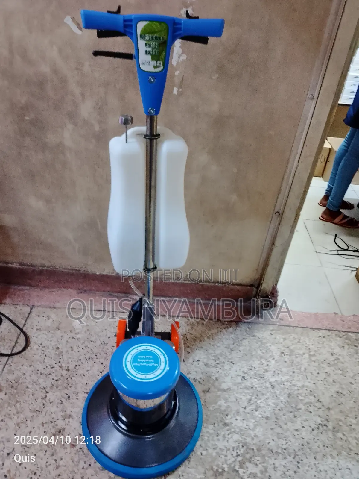 Scrubbing Machine/Floor Scrubber Machine