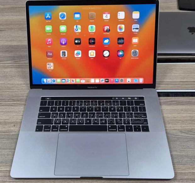 Laptop Apple MacBook Pro 2018 32GB Intel Core i9 SSD 1T - main view
