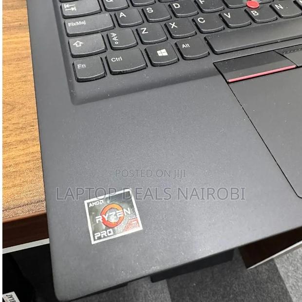 Laptop Lenovo ThinkPad T495s 16GB AMD Ryzen 7 SSD 256GB - thumbnail 2