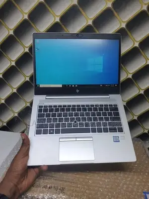 Laptop HP EliteBook 830 G5 8GB Intel Core I5 SSD 256GB