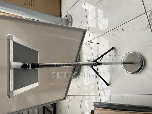 Display Stand A4