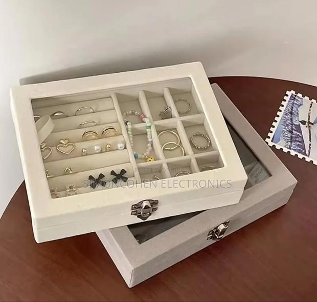 Portable Velvet Jewellery Box