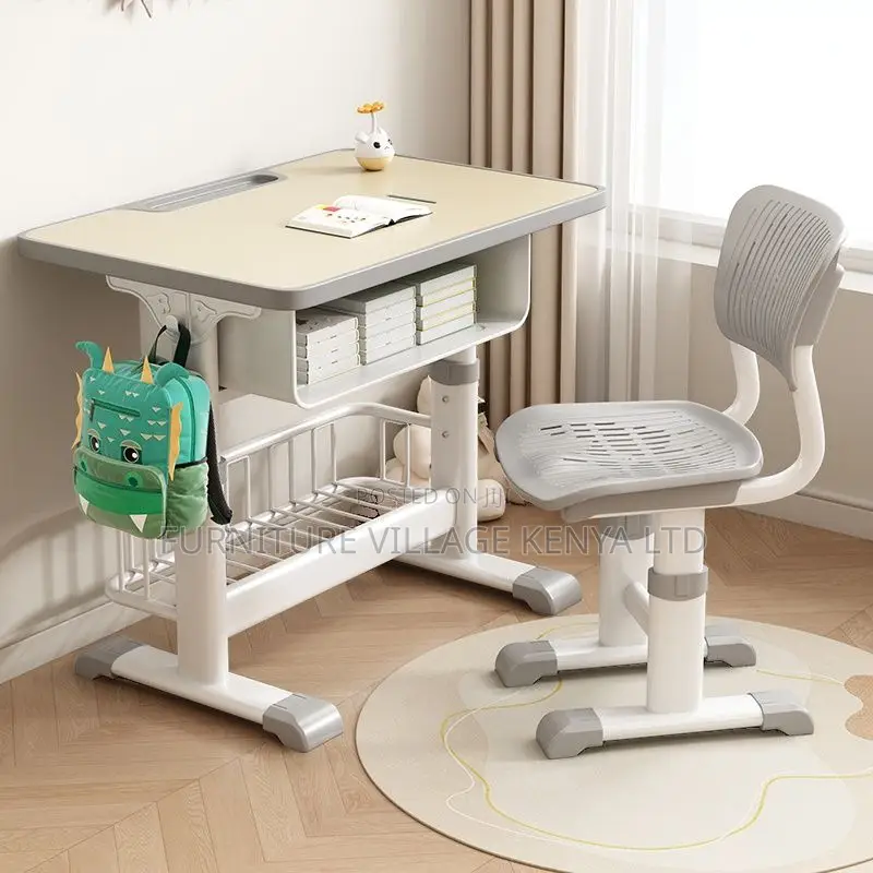 Kid's Furniture:Small Yellow Desk and Chair for Kids