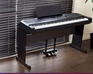 Yamaha L-300 Black Stand For Dgx 670