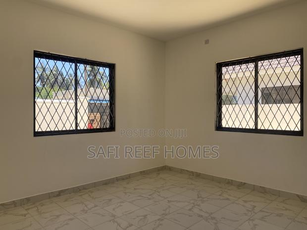 3bdrm Bungalow in Bamburi for sale - thumbnail 10