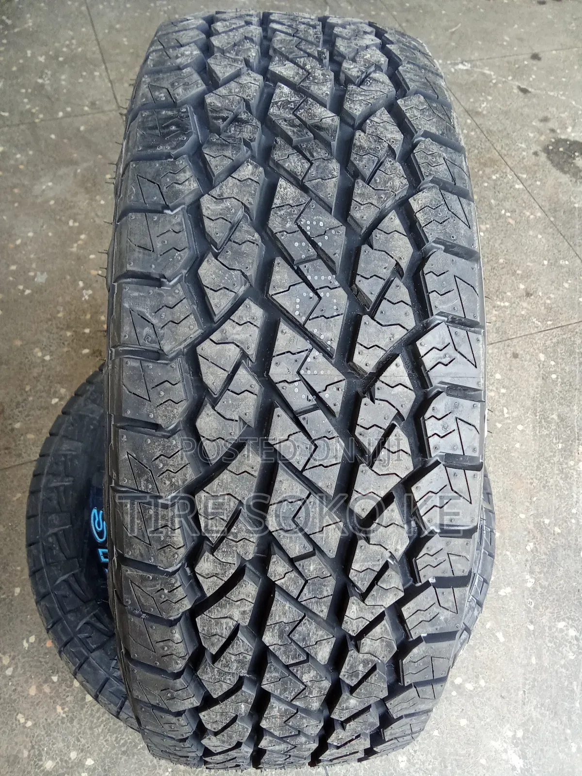 255/70r15 Maxxis Razr At781