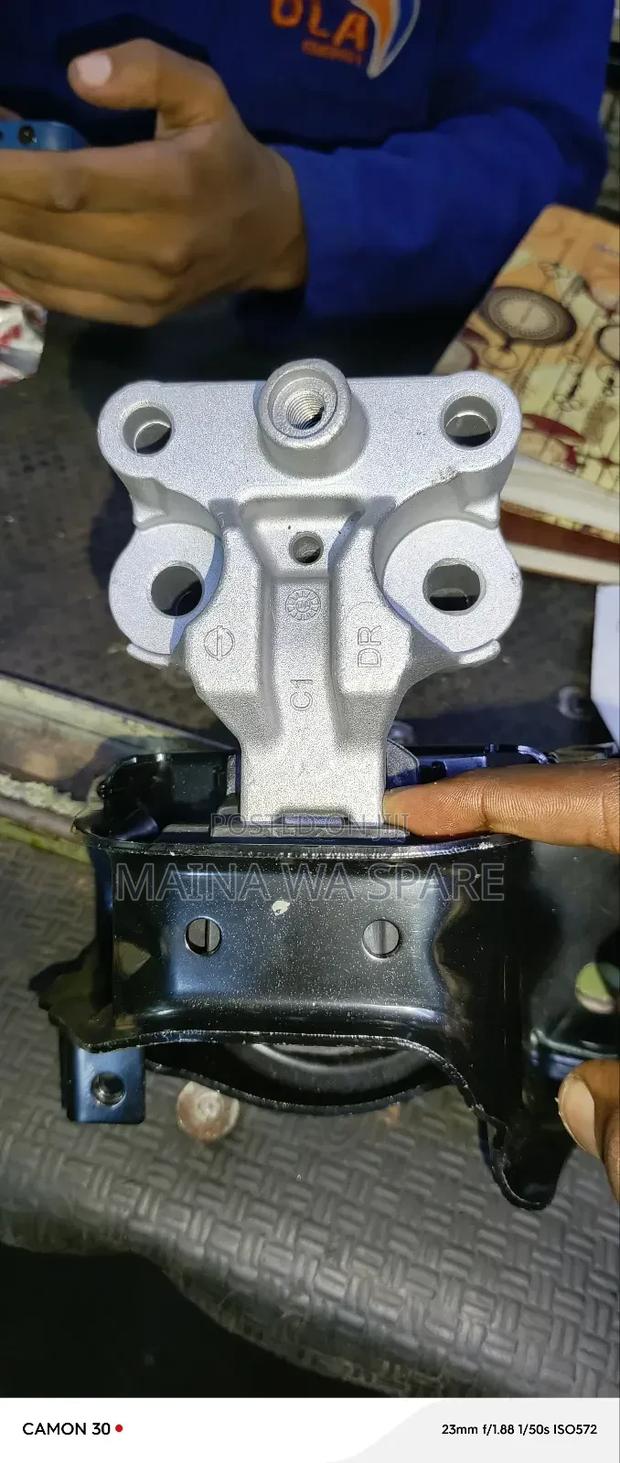 Nissan Note Engine Mounting