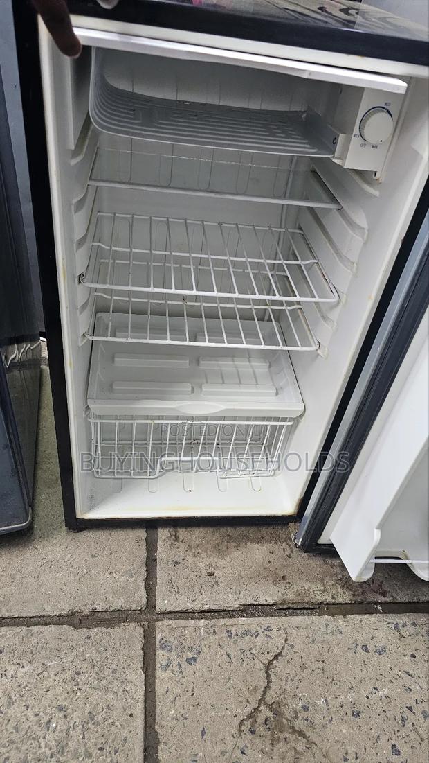 Ramtons 95l Fridge - thumbnail 3