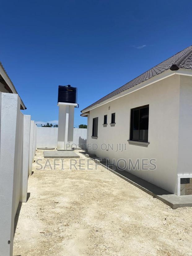 3bdrm Bungalow in Bamburi for sale - thumbnail 6