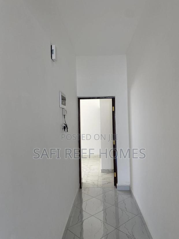 3bdrm Bungalow in Bamburi for sale - thumbnail 17