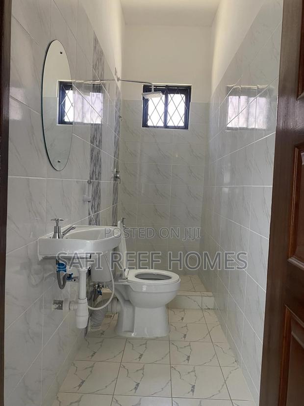 3bdrm Bungalow in Bamburi for sale - thumbnail 9
