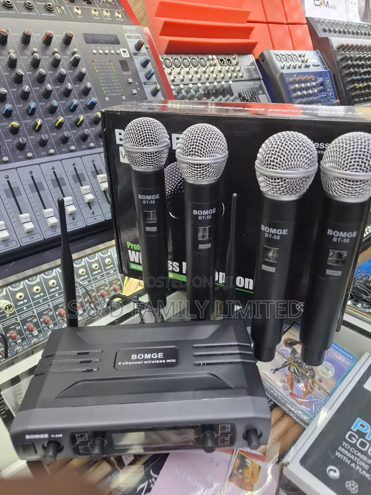 Bomge V-440 Wireless Microphone 4 In 1