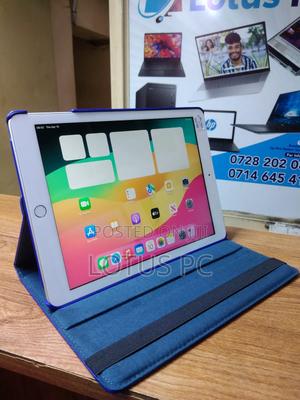 Apple iPad 9.7 128 GB Silver - thumbnail 2