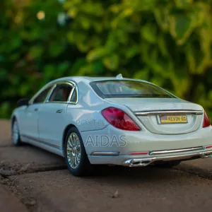 Mercedes Benz E300 Metallic Model Car