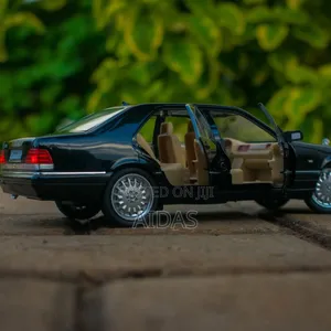 Mercedes Benz W140 S Class