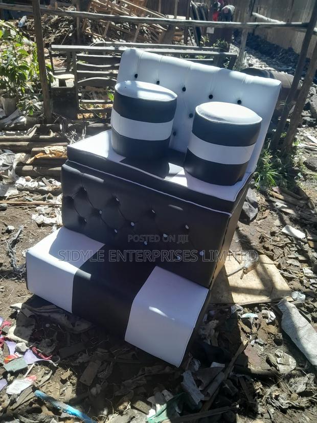 2 Seater Pedicure Seat With 2 Puffs - thumbnail 2