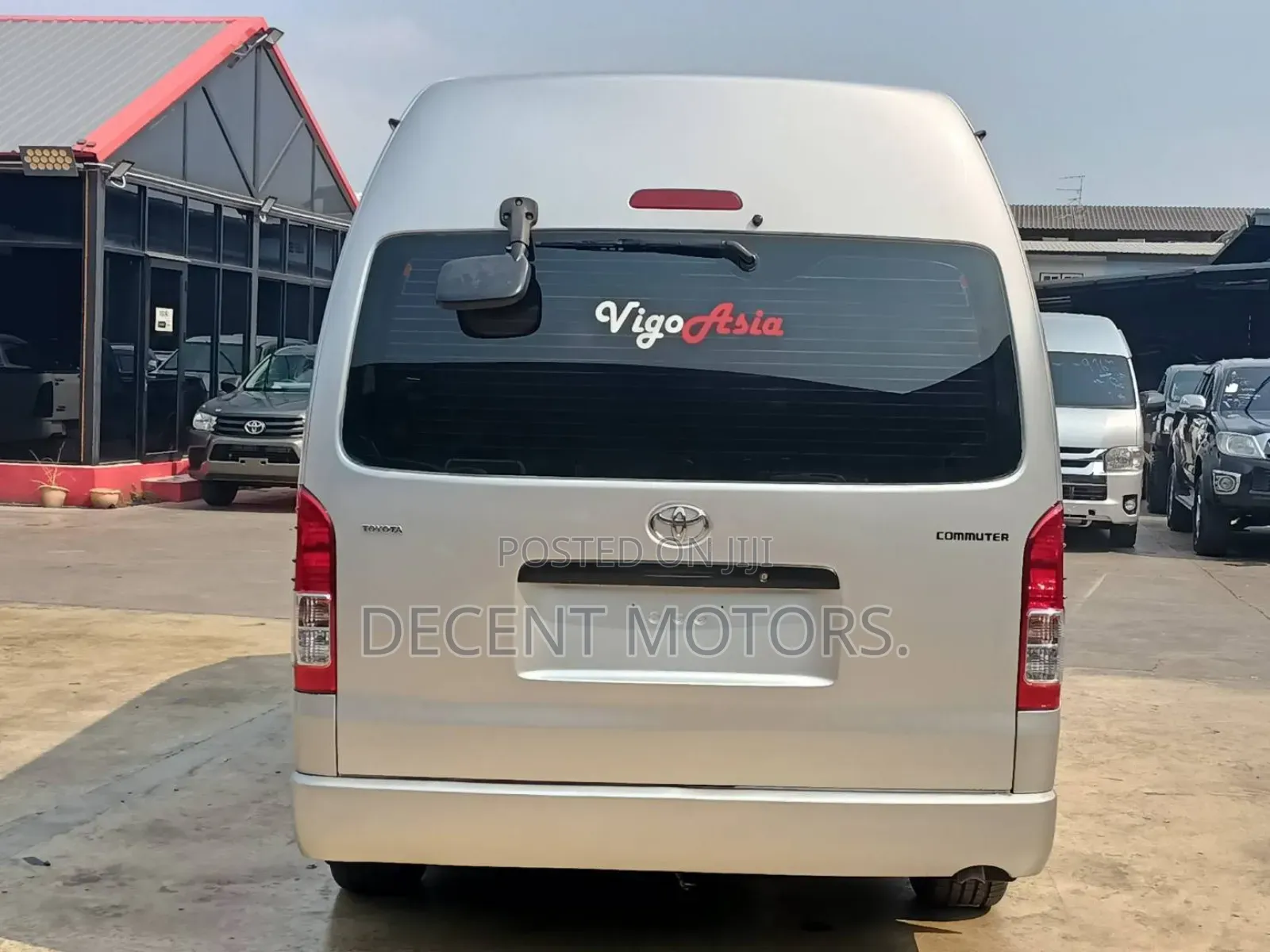Toyota HiAce 2018 Silver