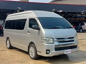 Toyota HiAce 2018 Silver