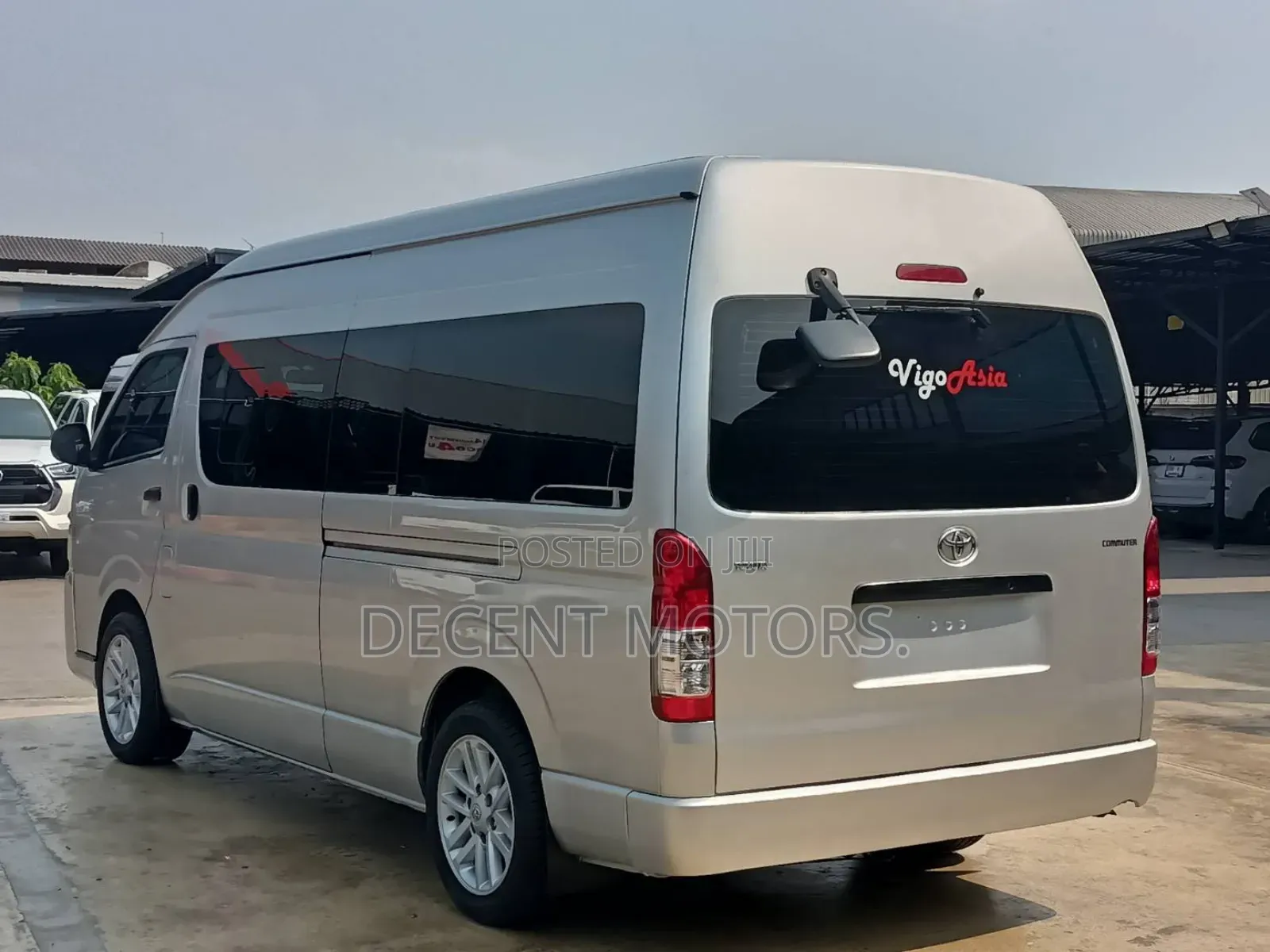 Toyota HiAce 2018 Silver