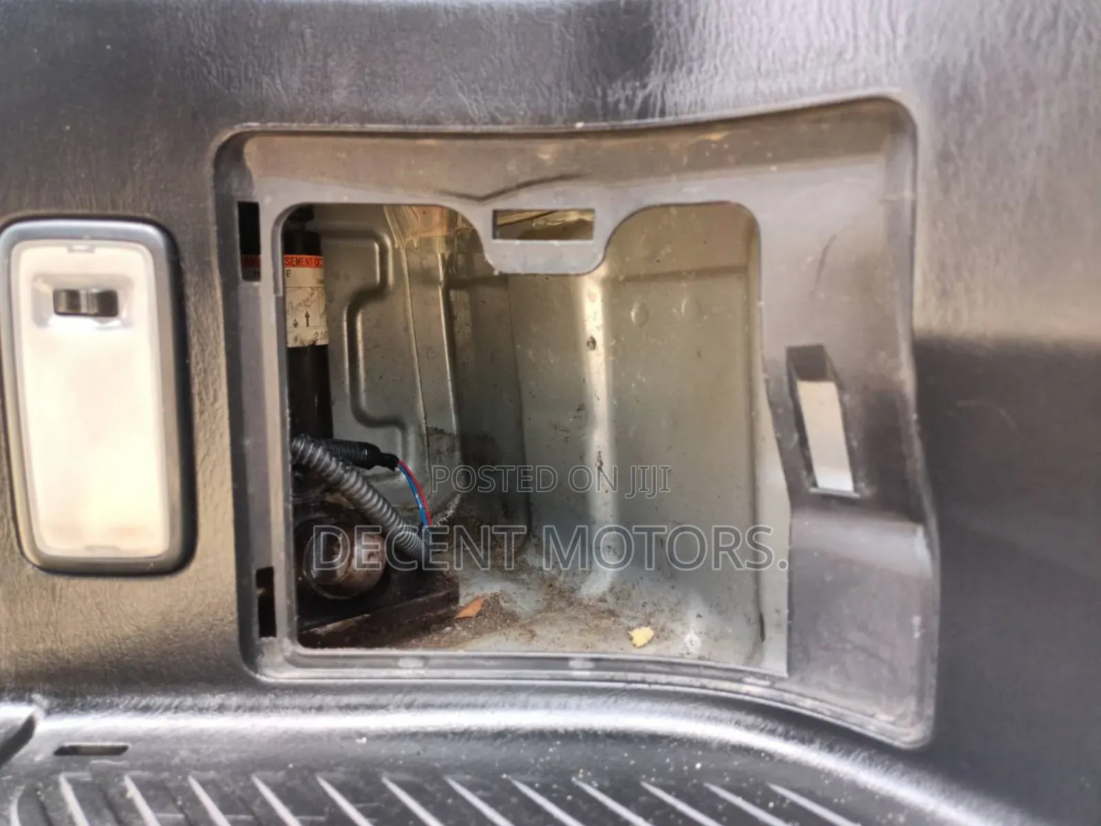 Toyota HiAce 2018 Silver
