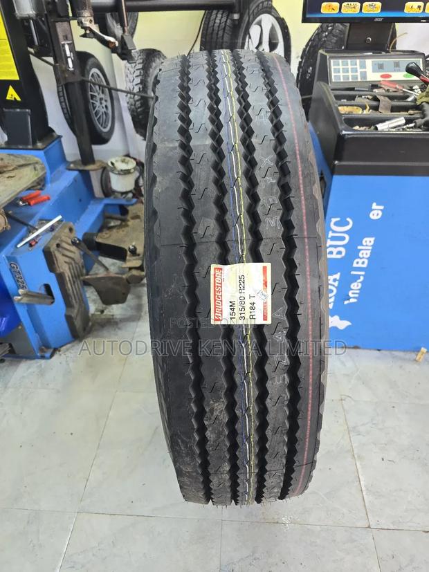 315/80r22.5 Bridgestone Steering Tyre - main view