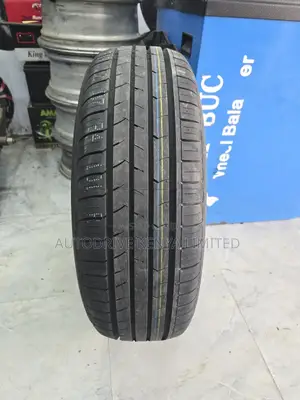 215/65r16 Centara Vanti Tire