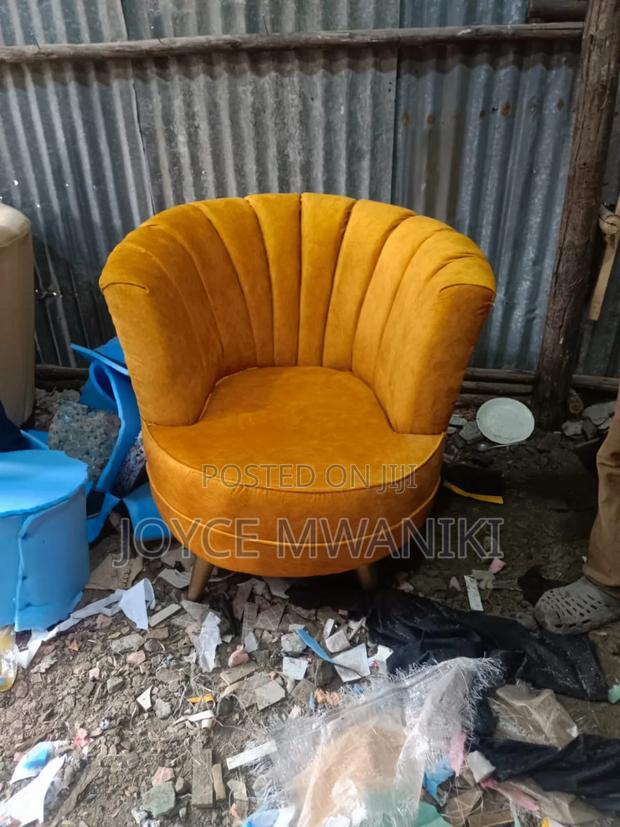 Mustard Single Sofa R Pedicure Seat - main view